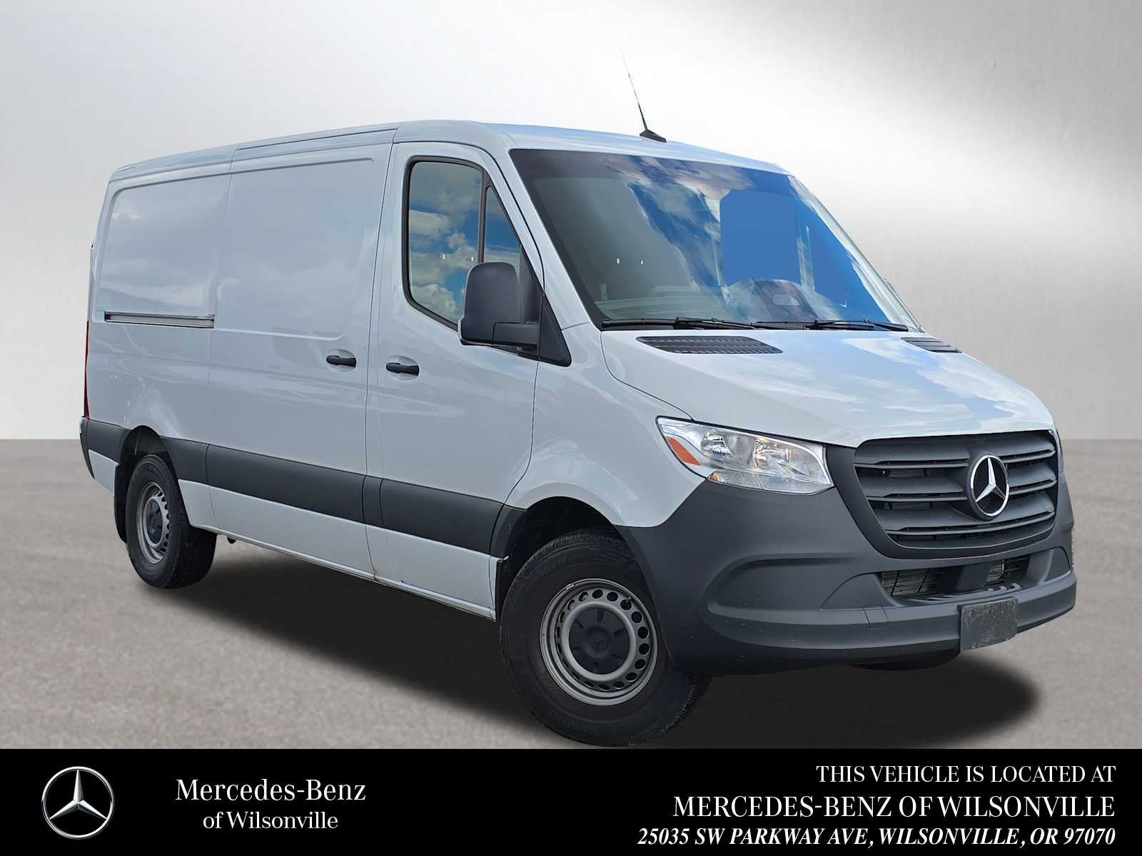 2025 Mercedes-Benz Sprinter Cargo Van 2500 Standard Roof I4 Diesel 144 RWD