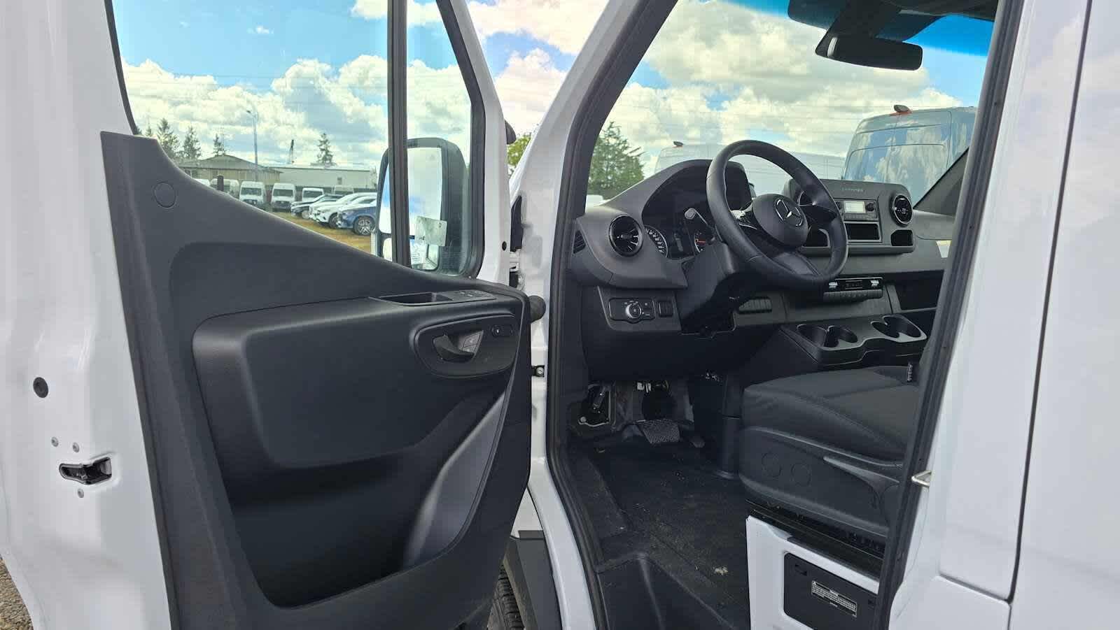 2025 Mercedes-Benz Sprinter Cargo Van 2500 Standard Roof I4 Diesel 144 RWD