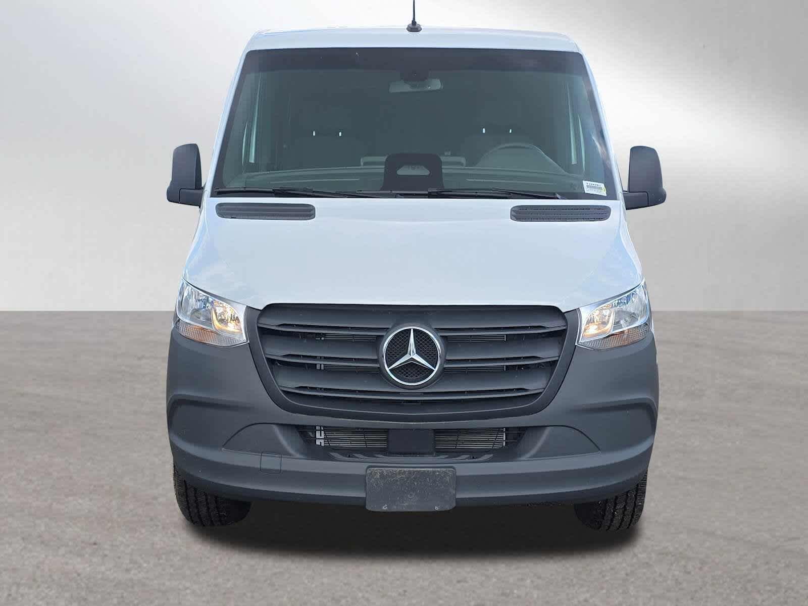 2025 Mercedes-Benz Sprinter Cargo Van 2500 Standard Roof I4 Diesel 144 RWD