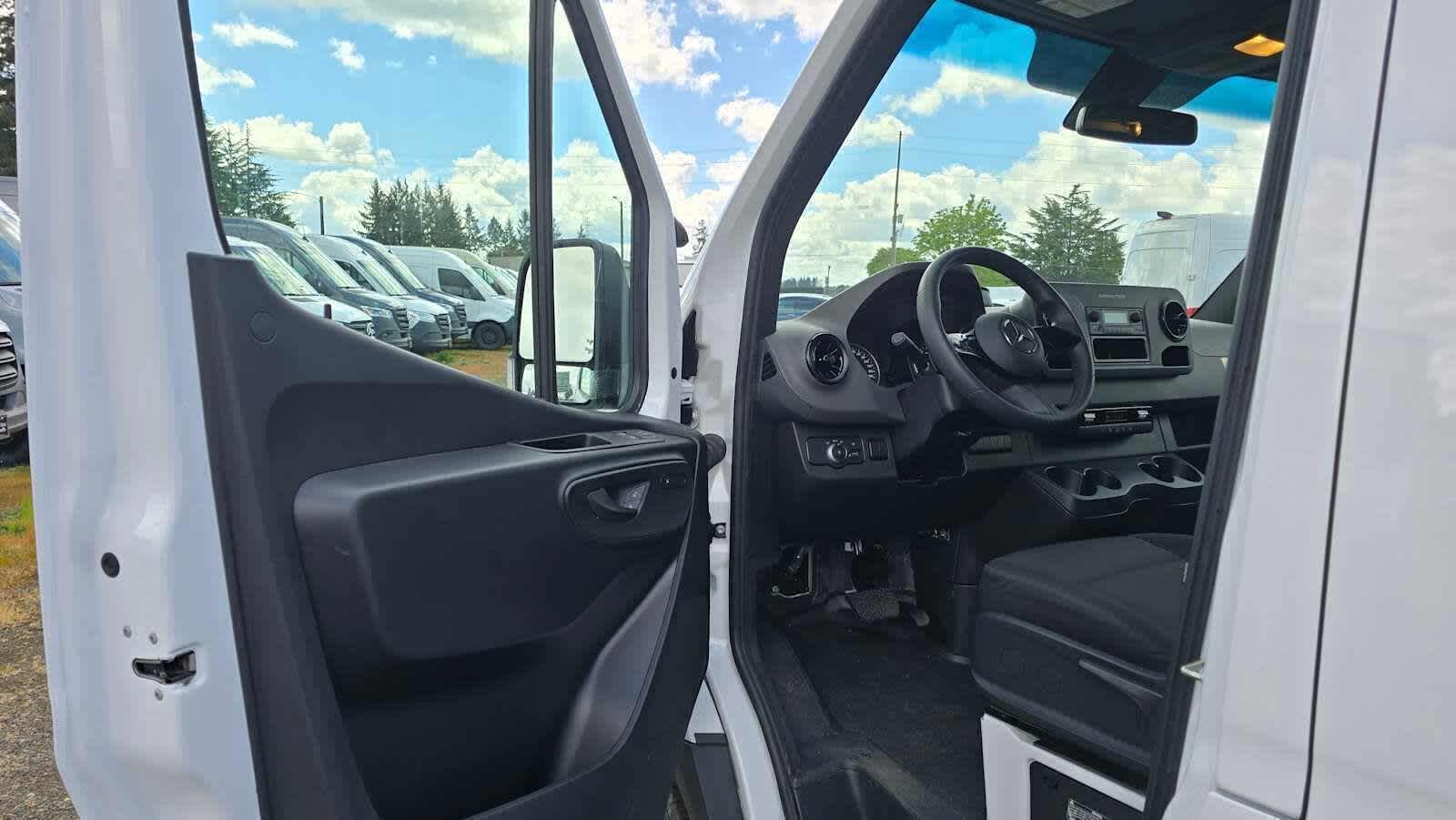 2025 Mercedes-Benz Sprinter Cargo Van 2500 Standard Roof I4 Diesel 144 RWD