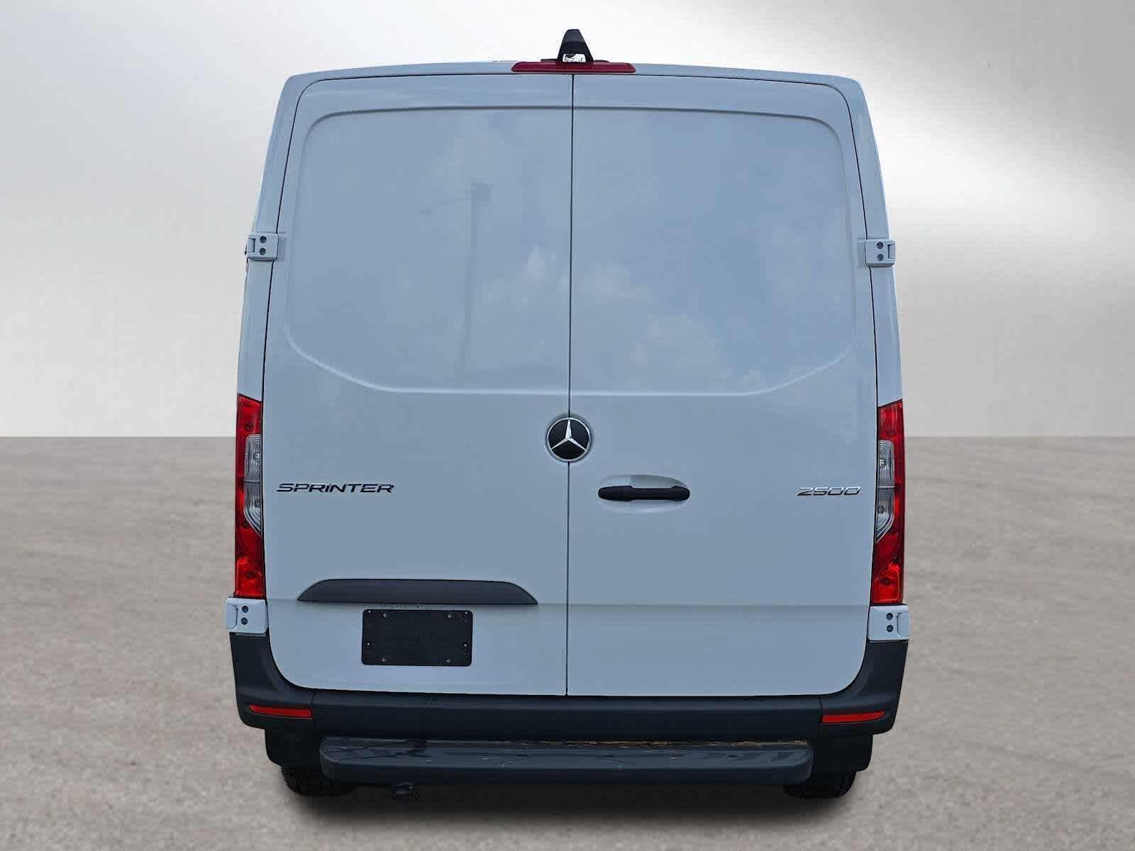 2025 Mercedes-Benz Sprinter Cargo Van 2500 Standard Roof I4 Diesel 144 RWD