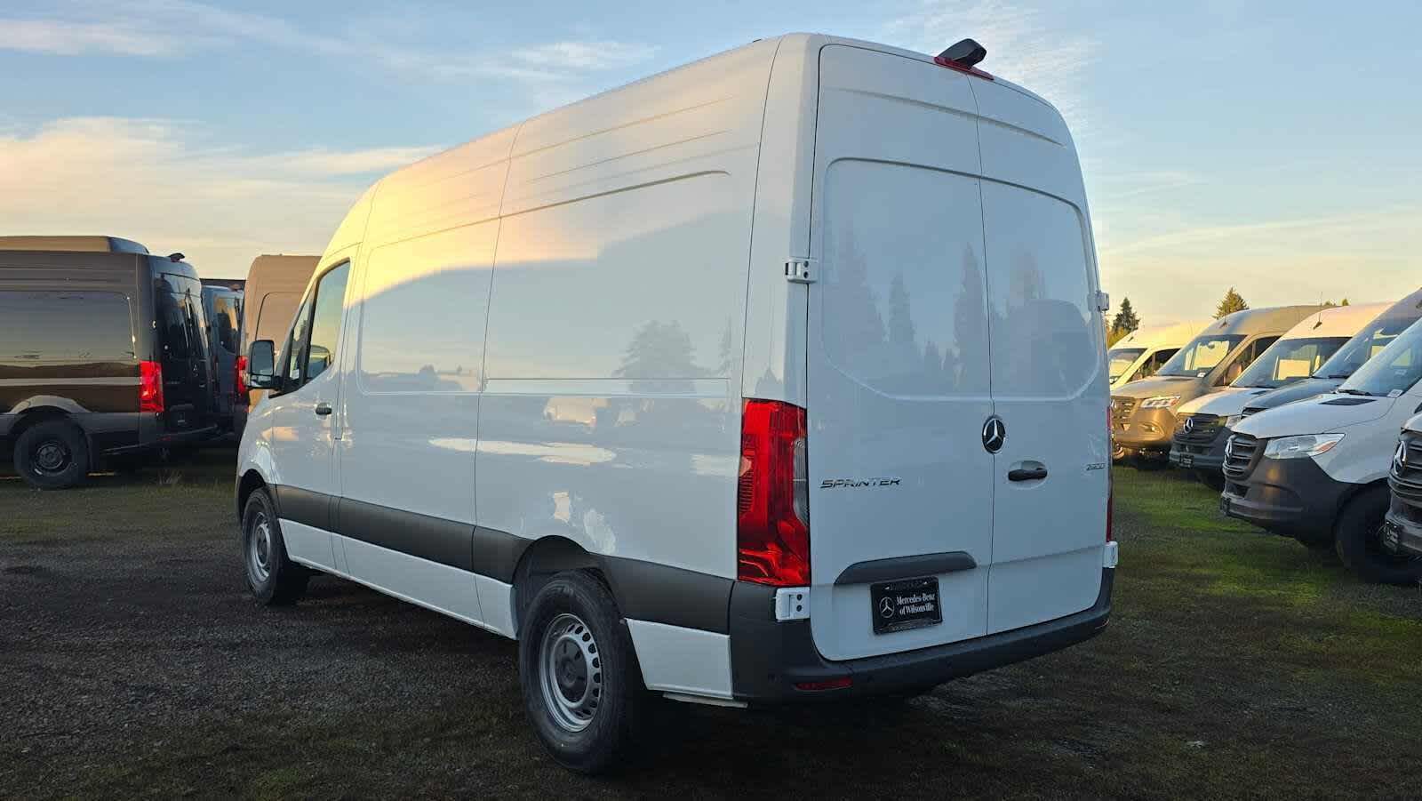 2026 Mercedes-Benz Sprinter 2500 Standard Roof I4 Diesel 144" RWD