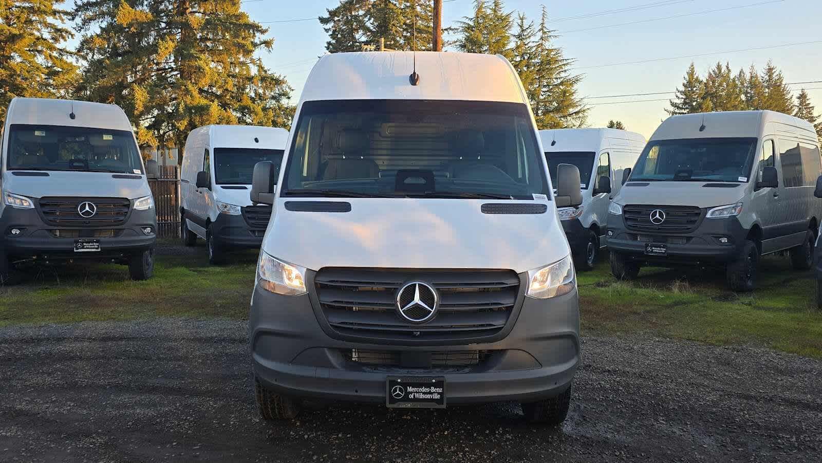 2026 Mercedes-Benz Sprinter 2500 Standard Roof I4 Diesel 144" RWD