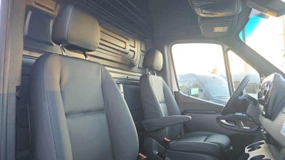 2026 Mercedes-Benz Sprinter 2500 Standard Roof I4 Diesel 144" RWD