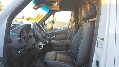 2026 Mercedes-Benz Sprinter 2500 Standard Roof I4 Diesel 144" RWD