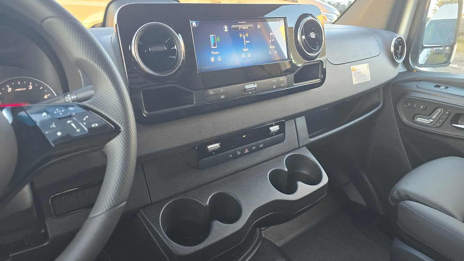 2026 Mercedes-Benz Sprinter 2500 Standard Roof I4 Diesel 144" RWD