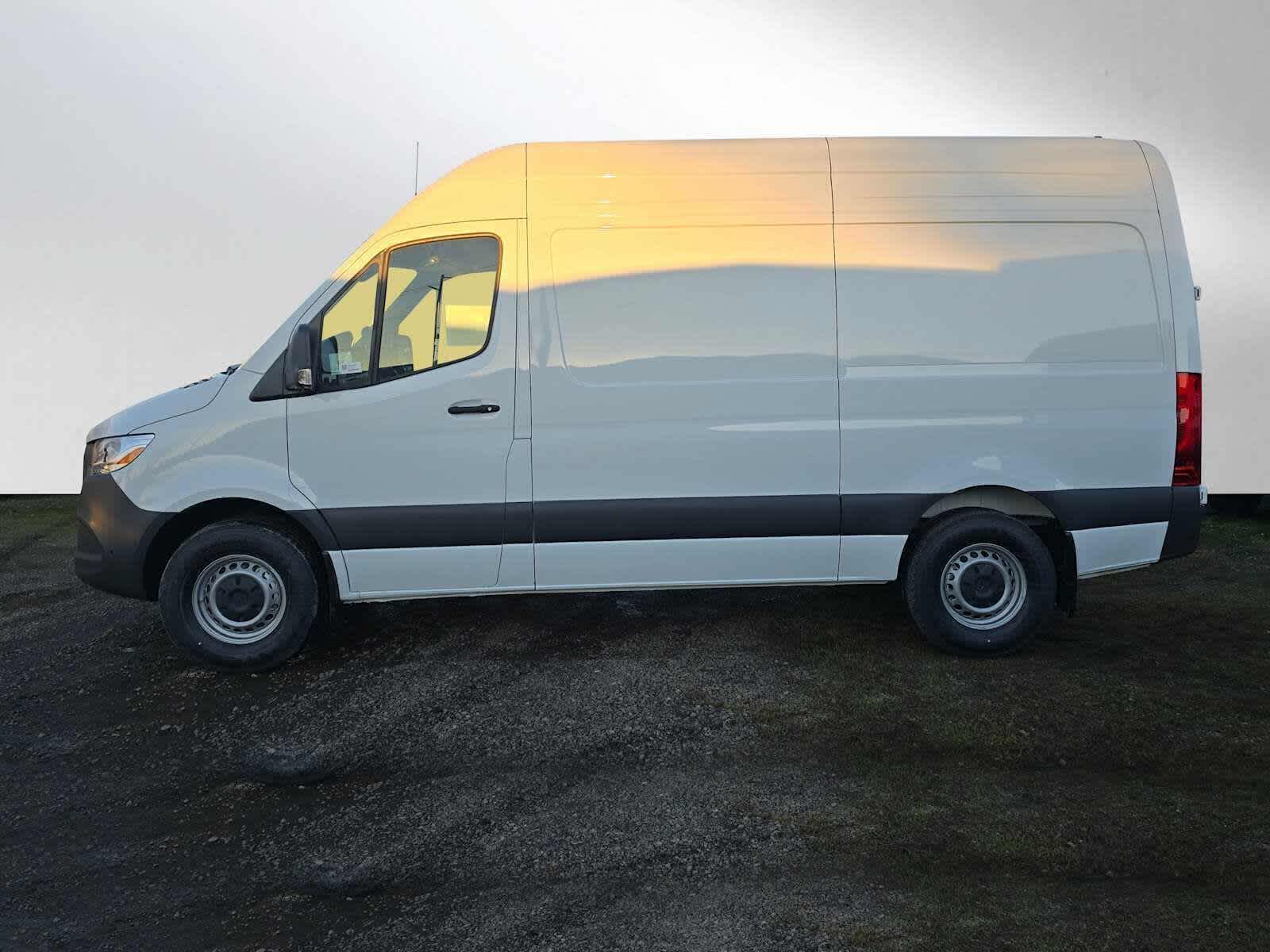 2026 Mercedes-Benz Sprinter 2500 Standard Roof I4 Diesel 144" RWD