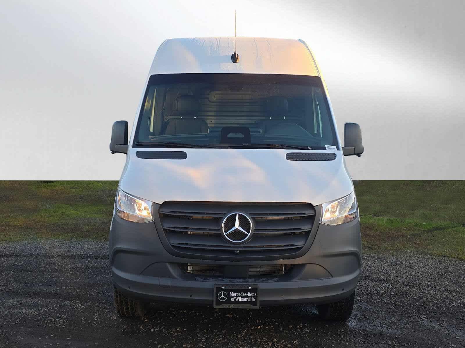 2026 Mercedes-Benz Sprinter 2500 Standard Roof I4 Diesel 144" RWD