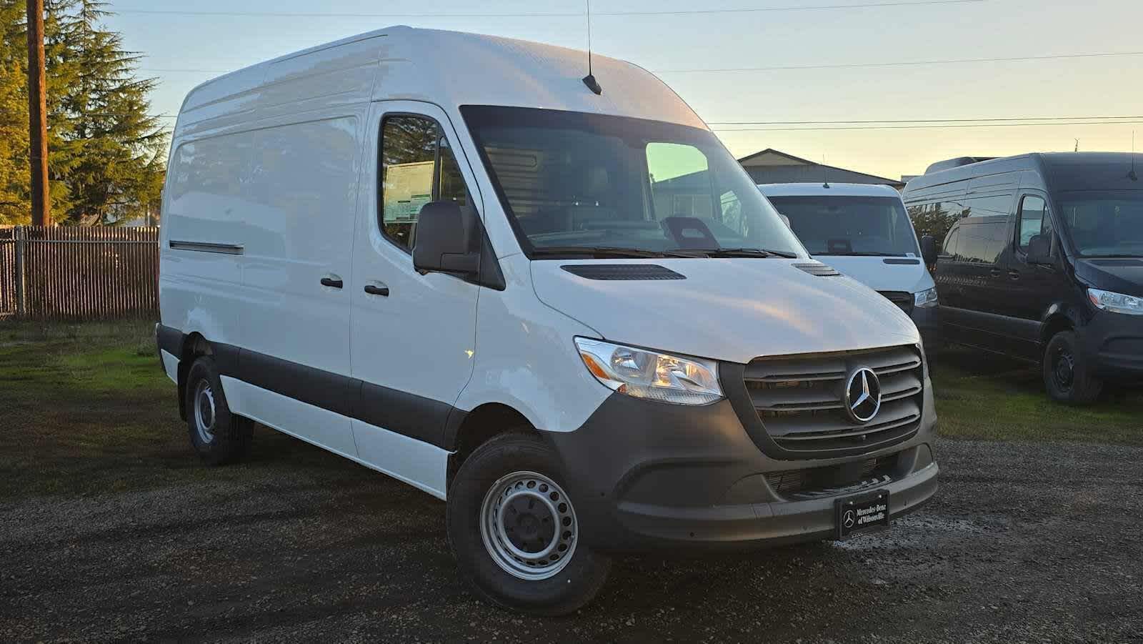 2026 Mercedes-Benz Sprinter 2500 Standard Roof I4 Diesel 144" RWD