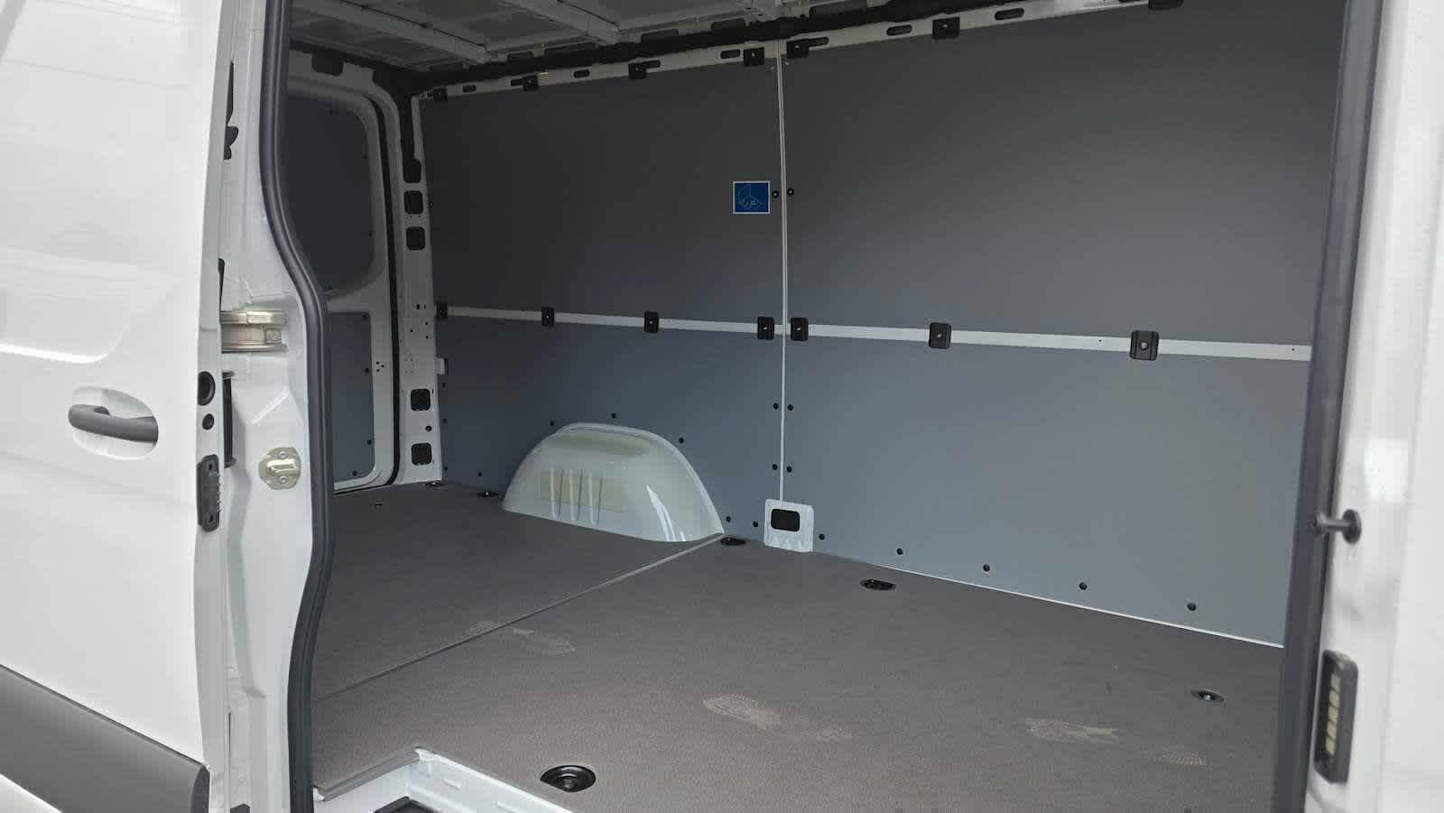 2026 Mercedes-Benz Sprinter 2500 Standard Roof I4 Diesel 144 RWD