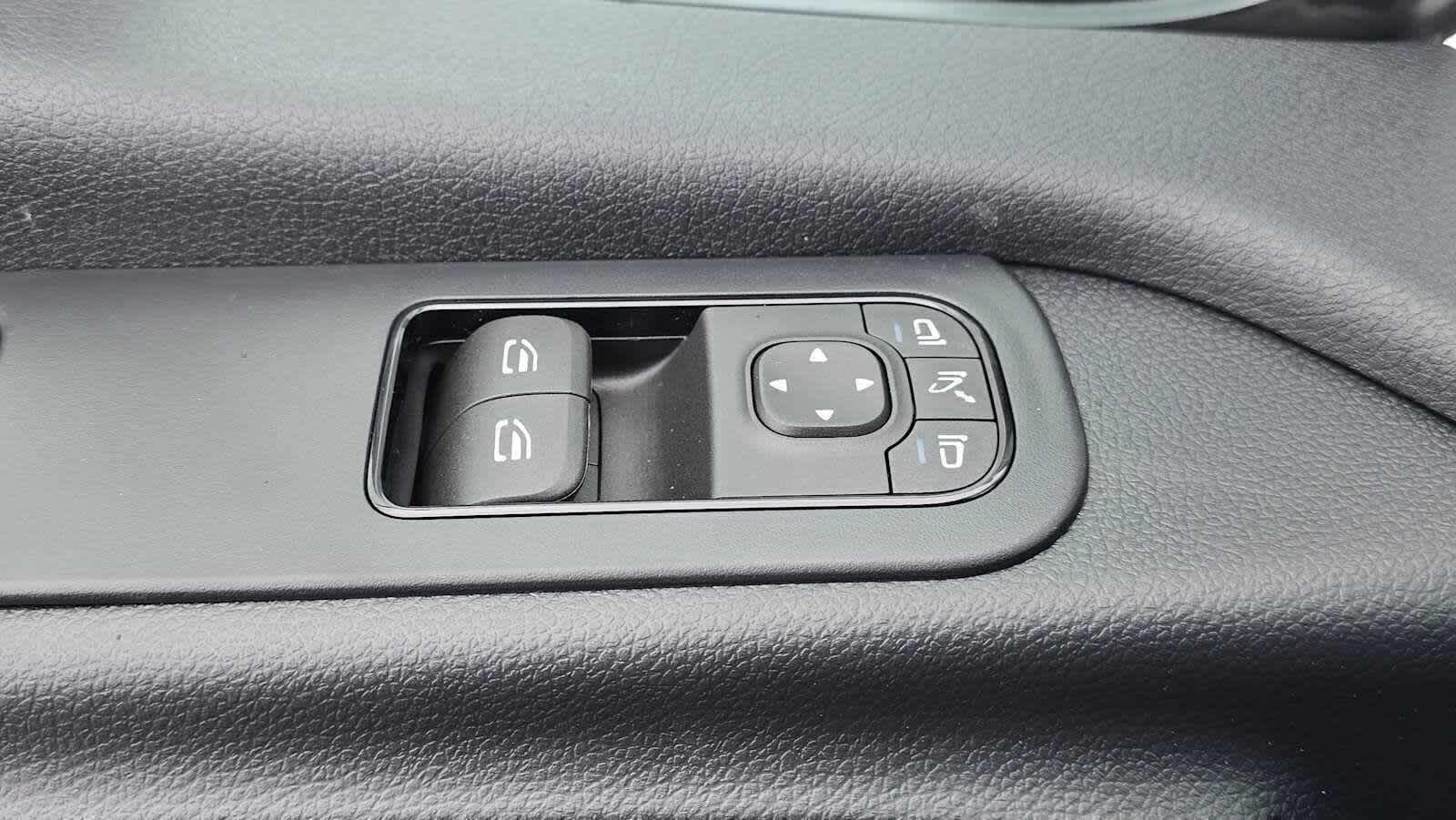 2026 Mercedes-Benz Sprinter 2500 Standard Roof I4 Diesel 144 RWD