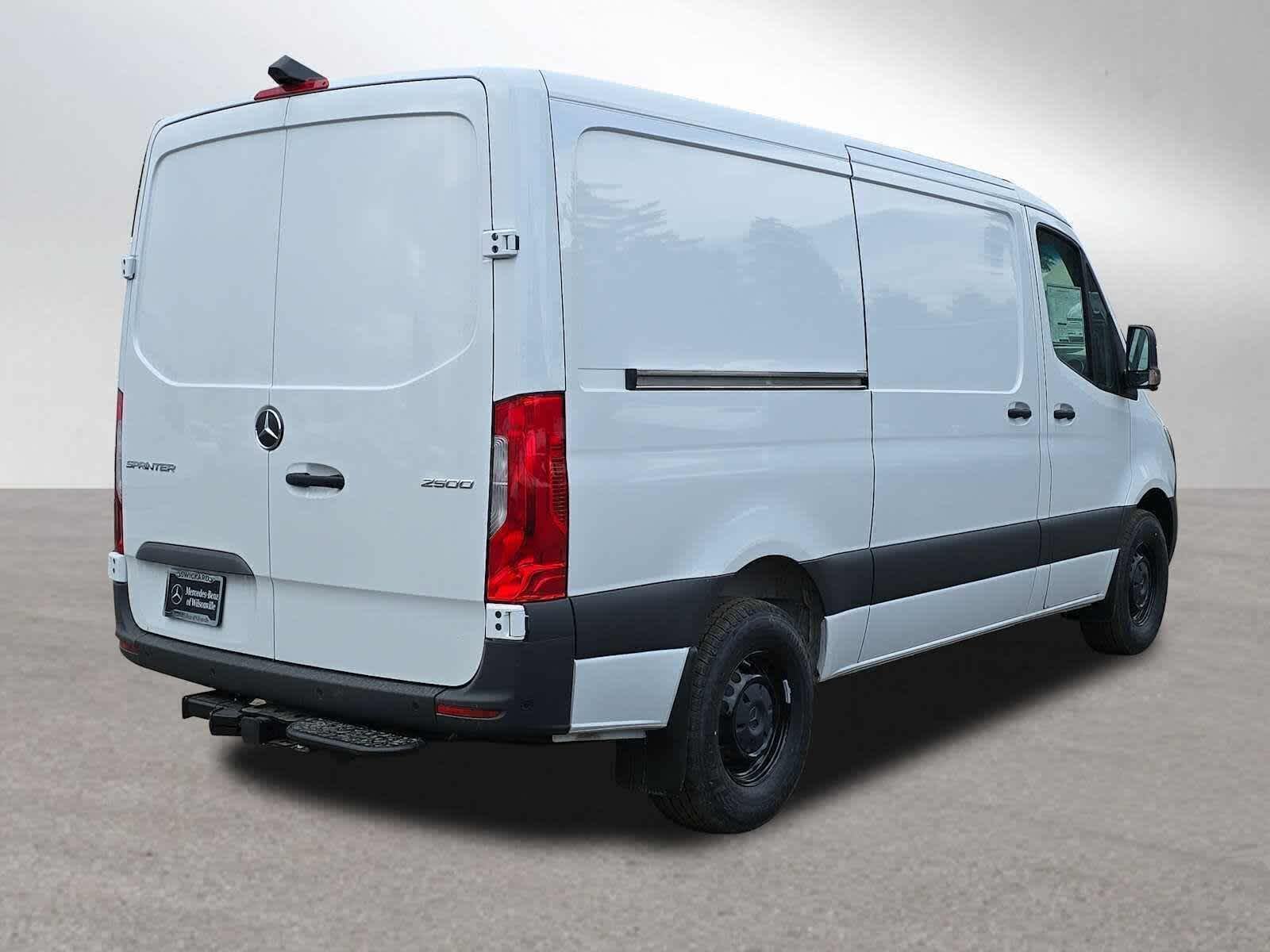 2026 Mercedes-Benz Sprinter 2500 Standard Roof I4 Diesel 144 RWD
