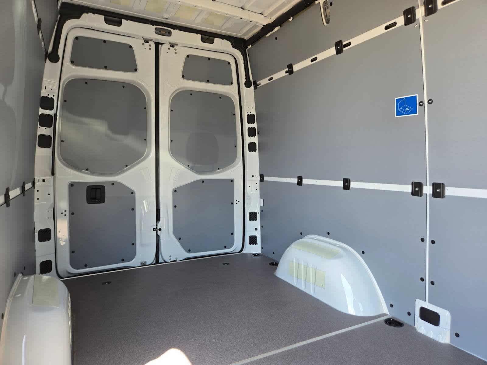 2026 Mercedes-Benz Sprinter 2500 Standard Roof I4 Diesel 144 RWD