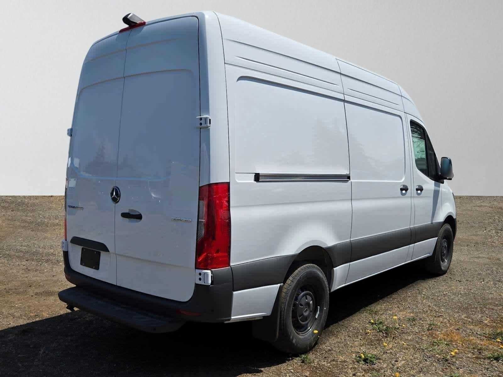 2026 Mercedes-Benz Sprinter 2500 Standard Roof I4 Diesel 144 RWD