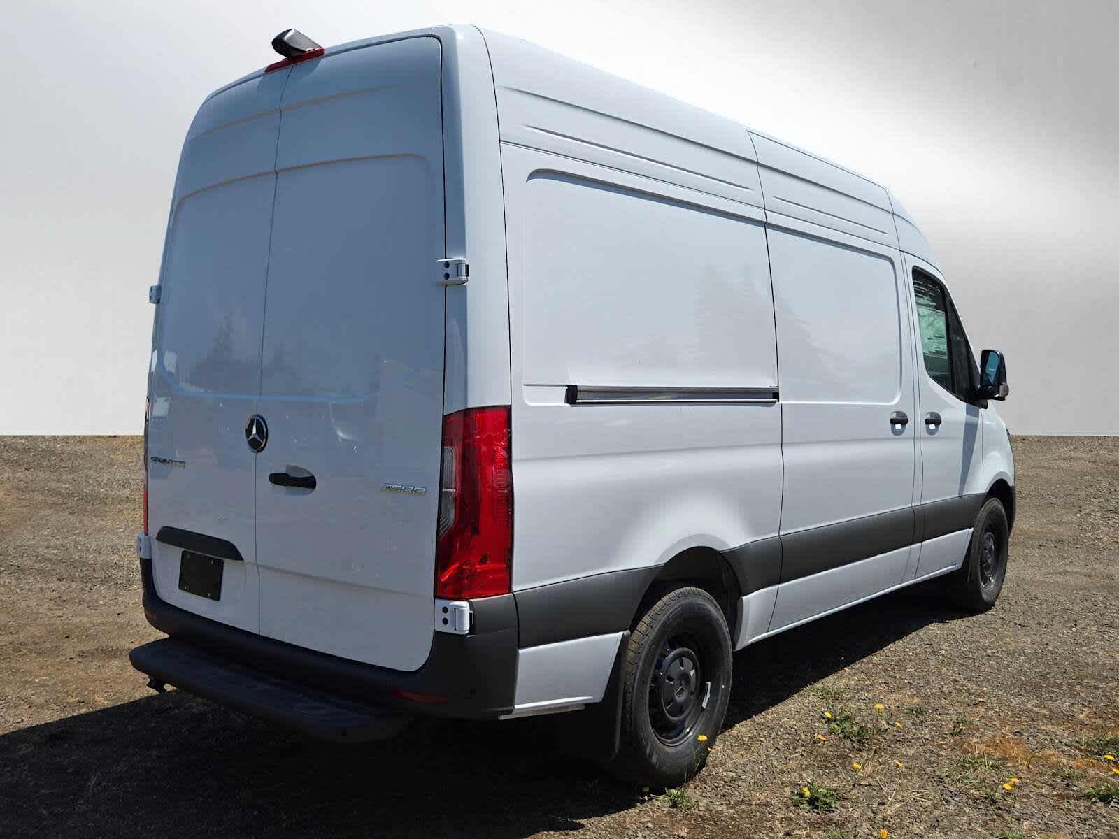2026 Mercedes-Benz Sprinter 2500 Standard Roof I4 Diesel 144 RWD