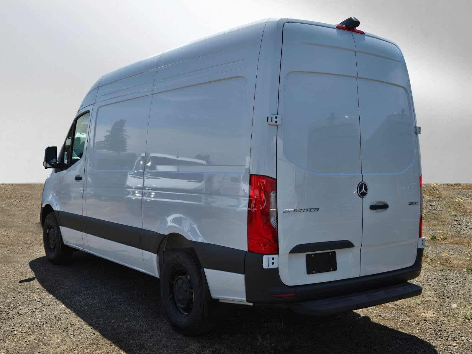 2026 Mercedes-Benz Sprinter 2500 Standard Roof I4 Diesel 144 RWD