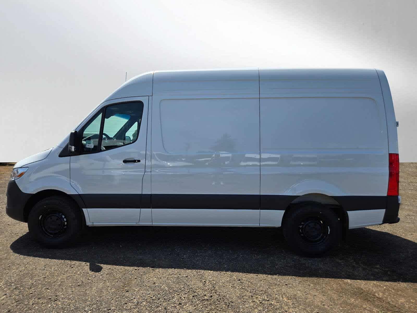 2026 Mercedes-Benz Sprinter 2500 Standard Roof I4 Diesel 144 RWD