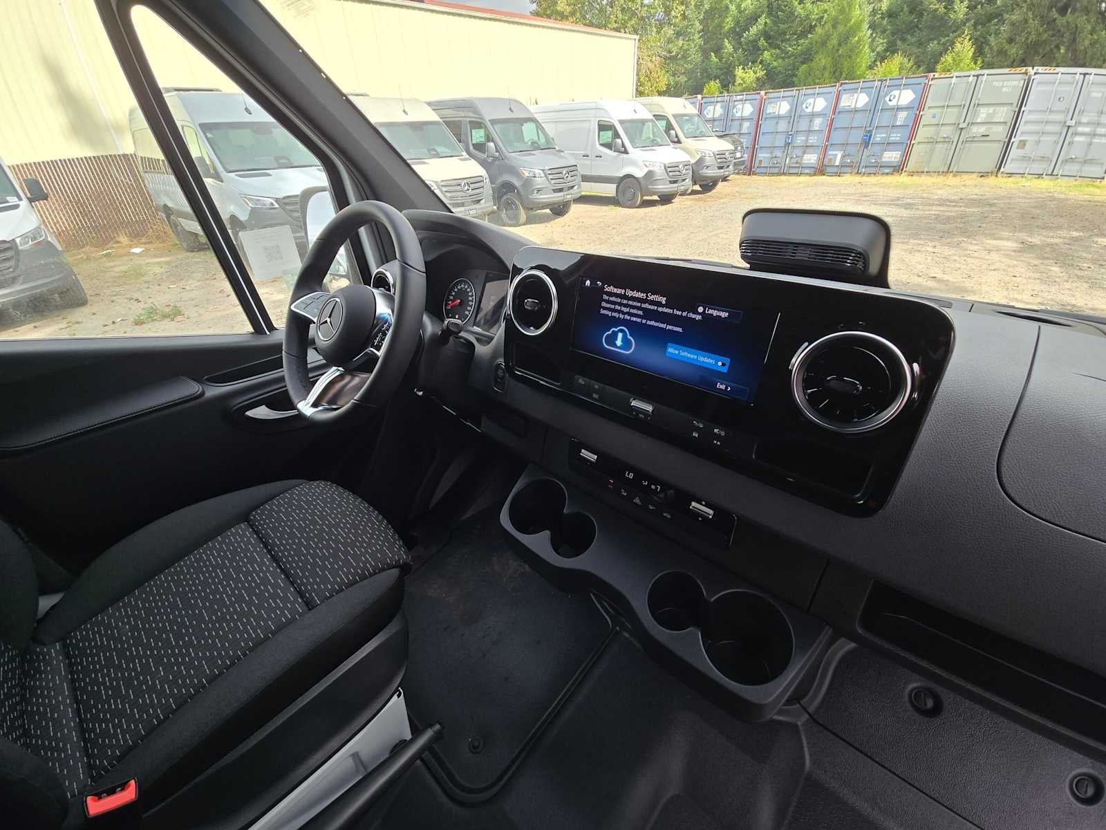 2026 Mercedes-Benz Sprinter Cargo 2500 Standard Roof I4 Diesel 144 RWD