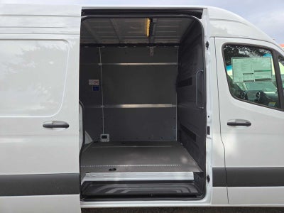 2026 Mercedes-Benz Sprinter Cargo 2500 Standard Roof I4 Diesel 144 RWD