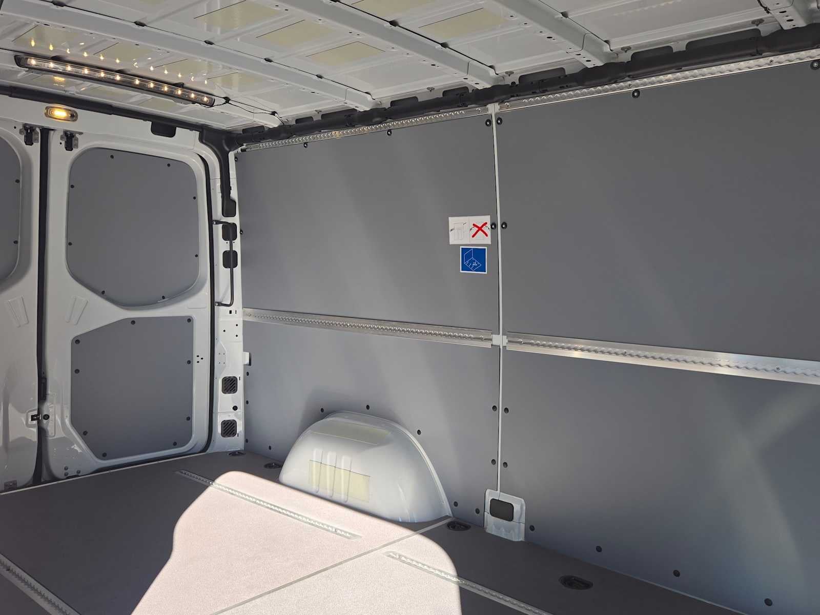 2026 Mercedes-Benz Sprinter Cargo 2500 Standard Roof I4 Diesel 144 RWD