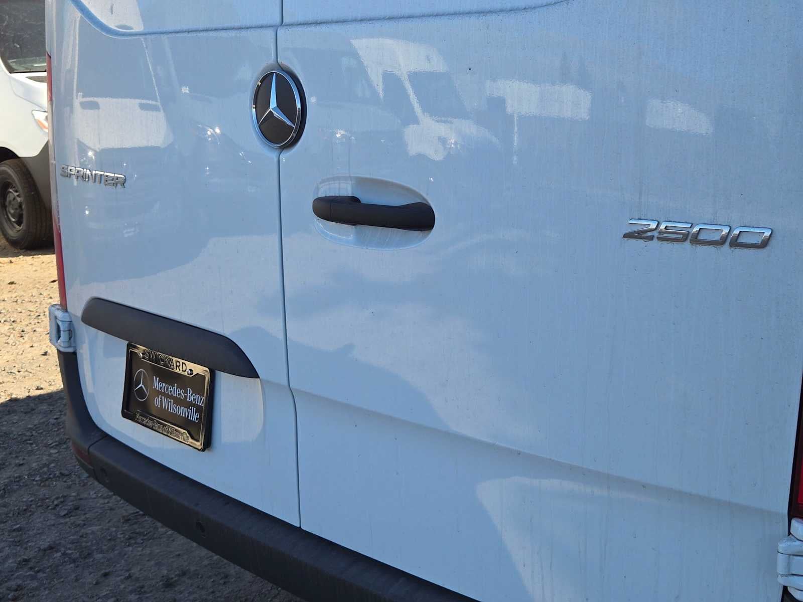 2026 Mercedes-Benz Sprinter Cargo 2500 Standard Roof I4 Diesel 144 RWD