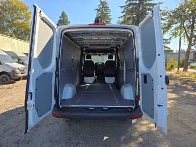2026 Mercedes-Benz Sprinter Cargo 2500 Standard Roof I4 Diesel 144 RWD