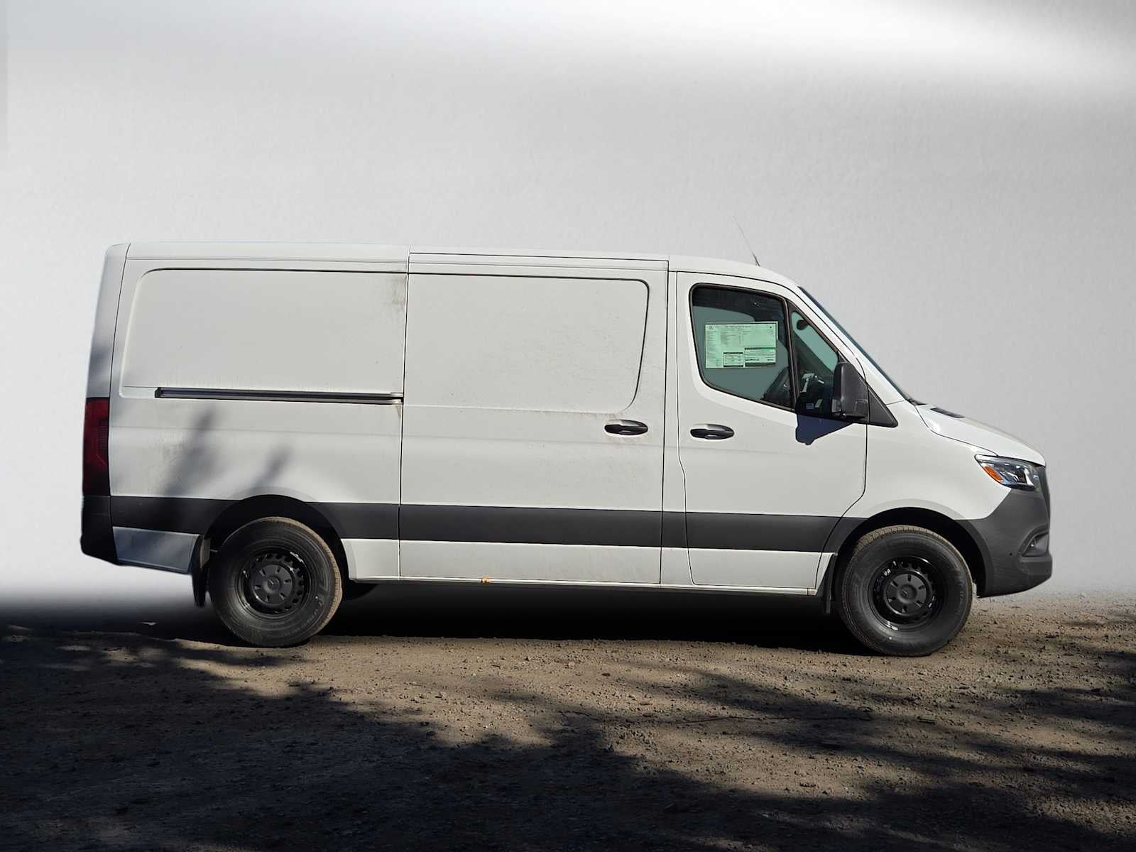 2026 Mercedes-Benz Sprinter Cargo 2500 Standard Roof I4 Diesel 144 RWD