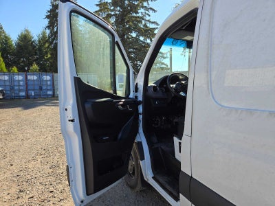2026 Mercedes-Benz Sprinter Cargo 2500 Standard Roof I4 Diesel 144 RWD