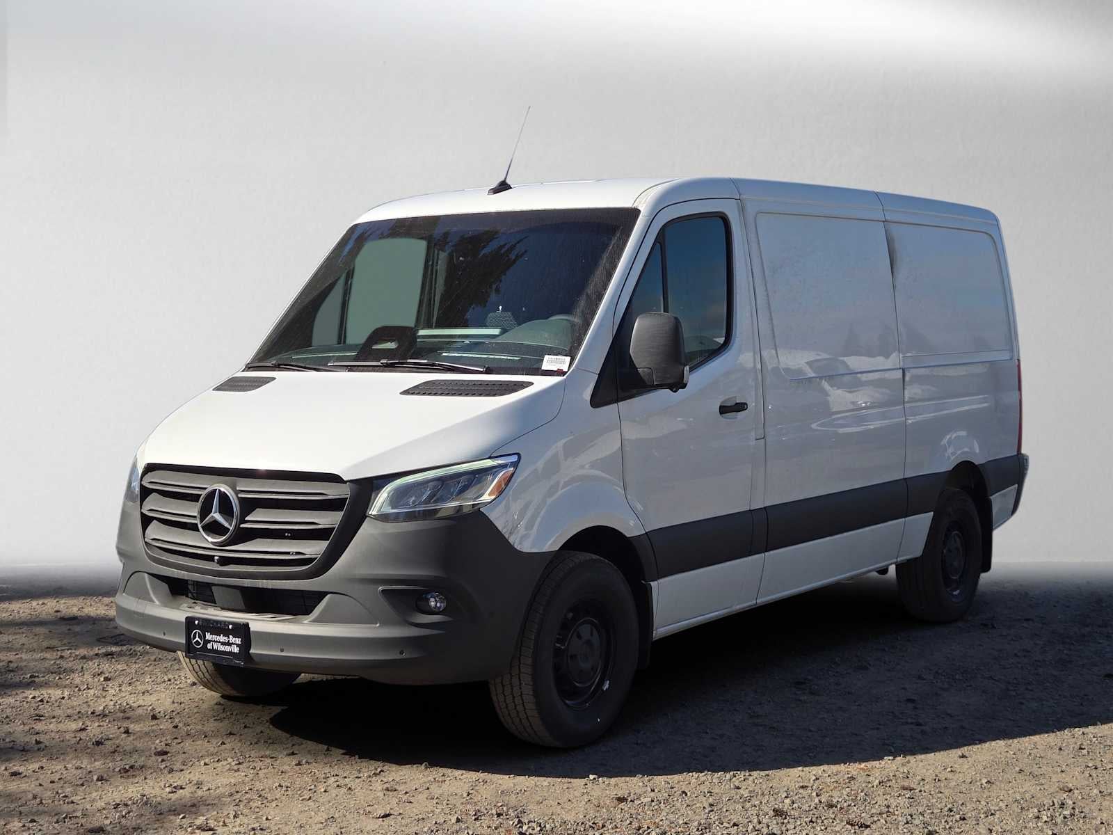 2026 Mercedes-Benz Sprinter Cargo 2500 Standard Roof I4 Diesel 144 RWD