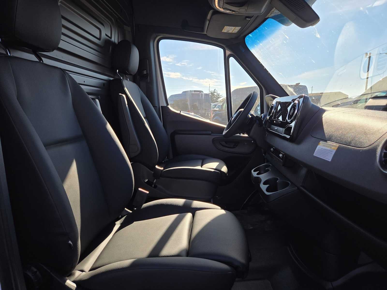 2026 Mercedes-Benz Sprinter Cargo 2500 Standard Roof I4 Diesel 144 RWD