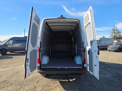 2026 Mercedes-Benz Sprinter Cargo 2500 Standard Roof I4 Diesel 144 RWD