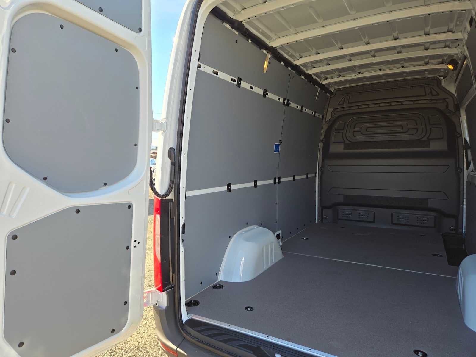 2026 Mercedes-Benz Sprinter Cargo 2500 Standard Roof I4 Diesel 144 RWD