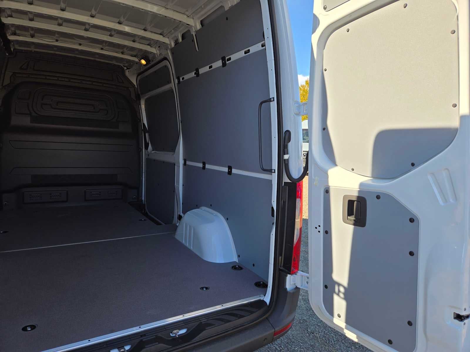 2026 Mercedes-Benz Sprinter Cargo 2500 Standard Roof I4 Diesel 144 RWD