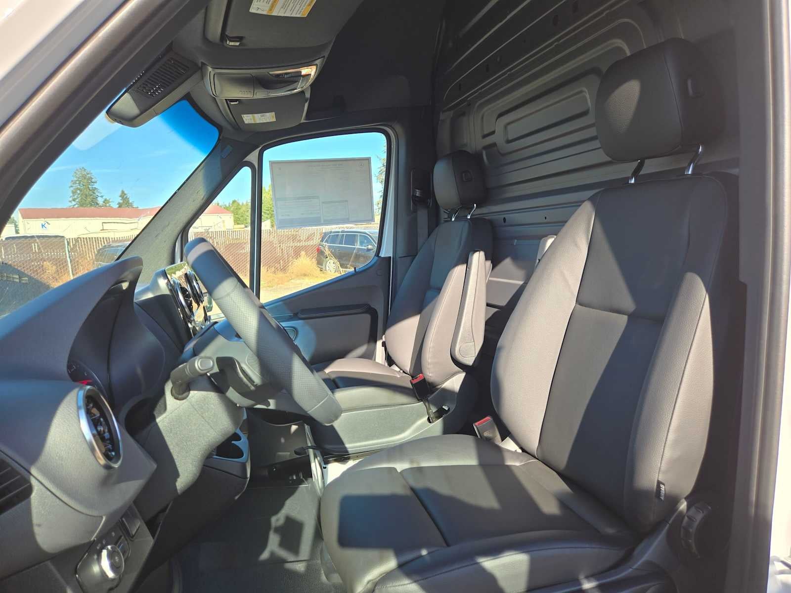 2026 Mercedes-Benz Sprinter Cargo 2500 Standard Roof I4 Diesel 144 RWD
