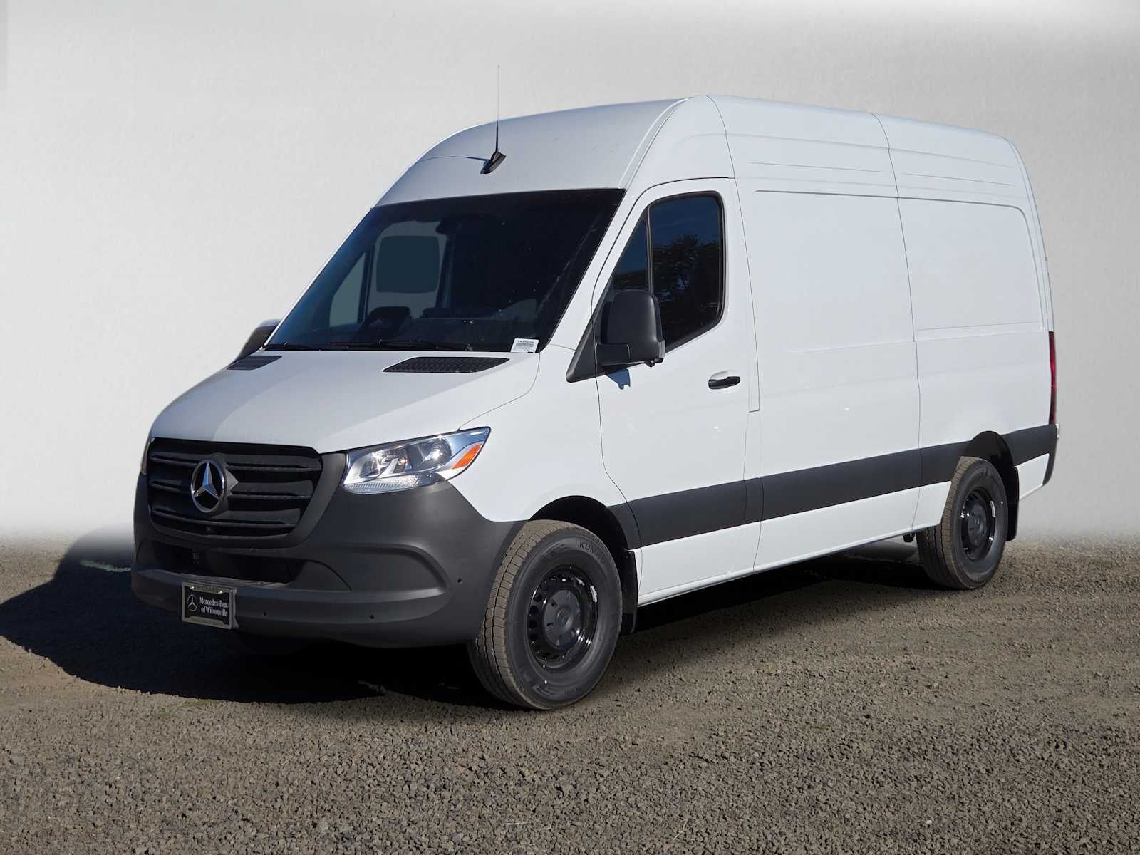 2026 Mercedes-Benz Sprinter Cargo 2500 Standard Roof I4 Diesel 144 RWD