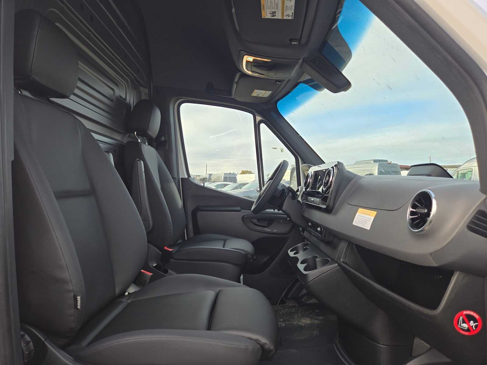 2026 Mercedes-Benz Sprinter Cargo 2500 Standard Roof I4 Diesel 144 RWD