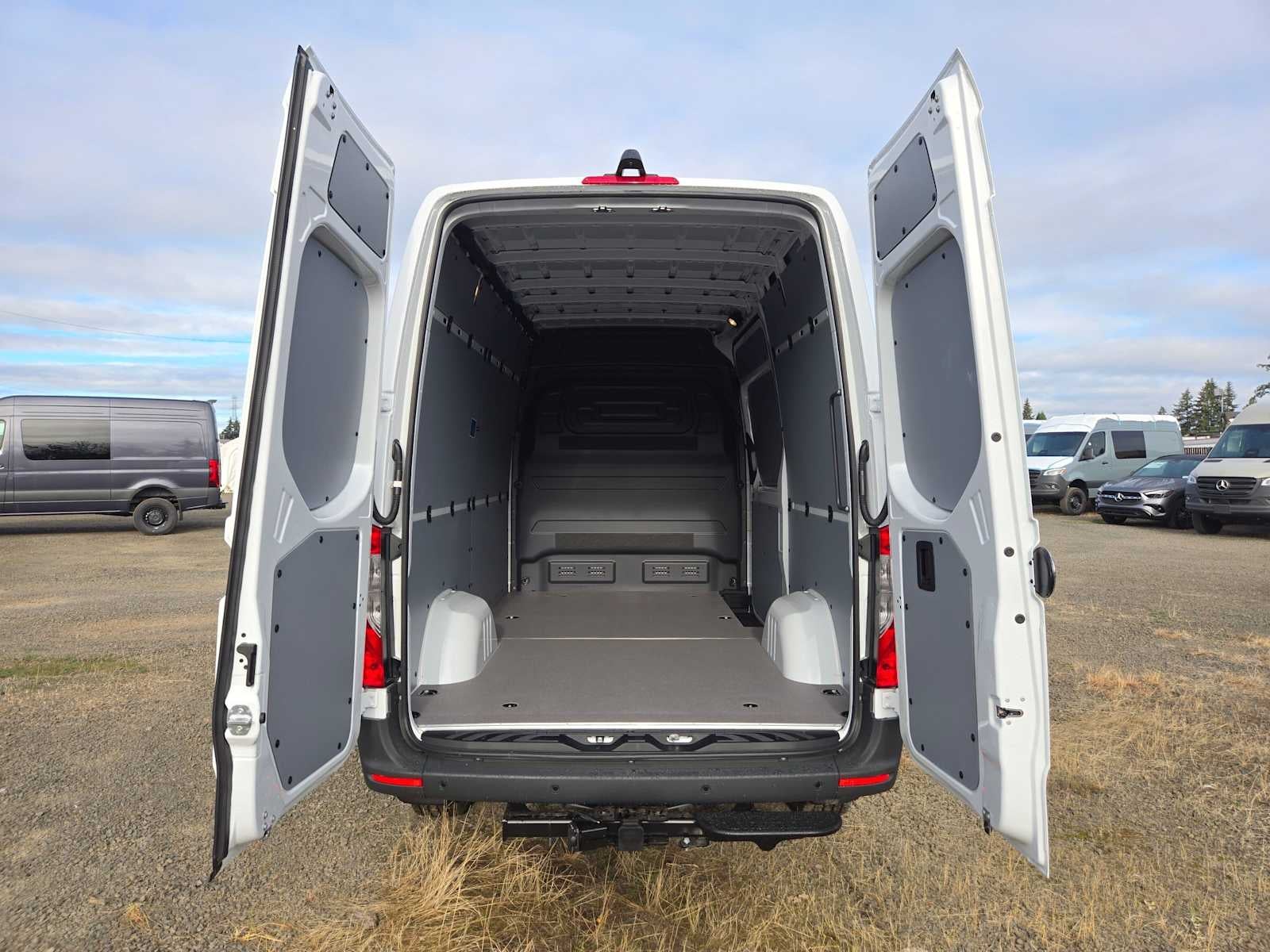 2026 Mercedes-Benz Sprinter Cargo 2500 Standard Roof I4 Diesel 144 RWD
