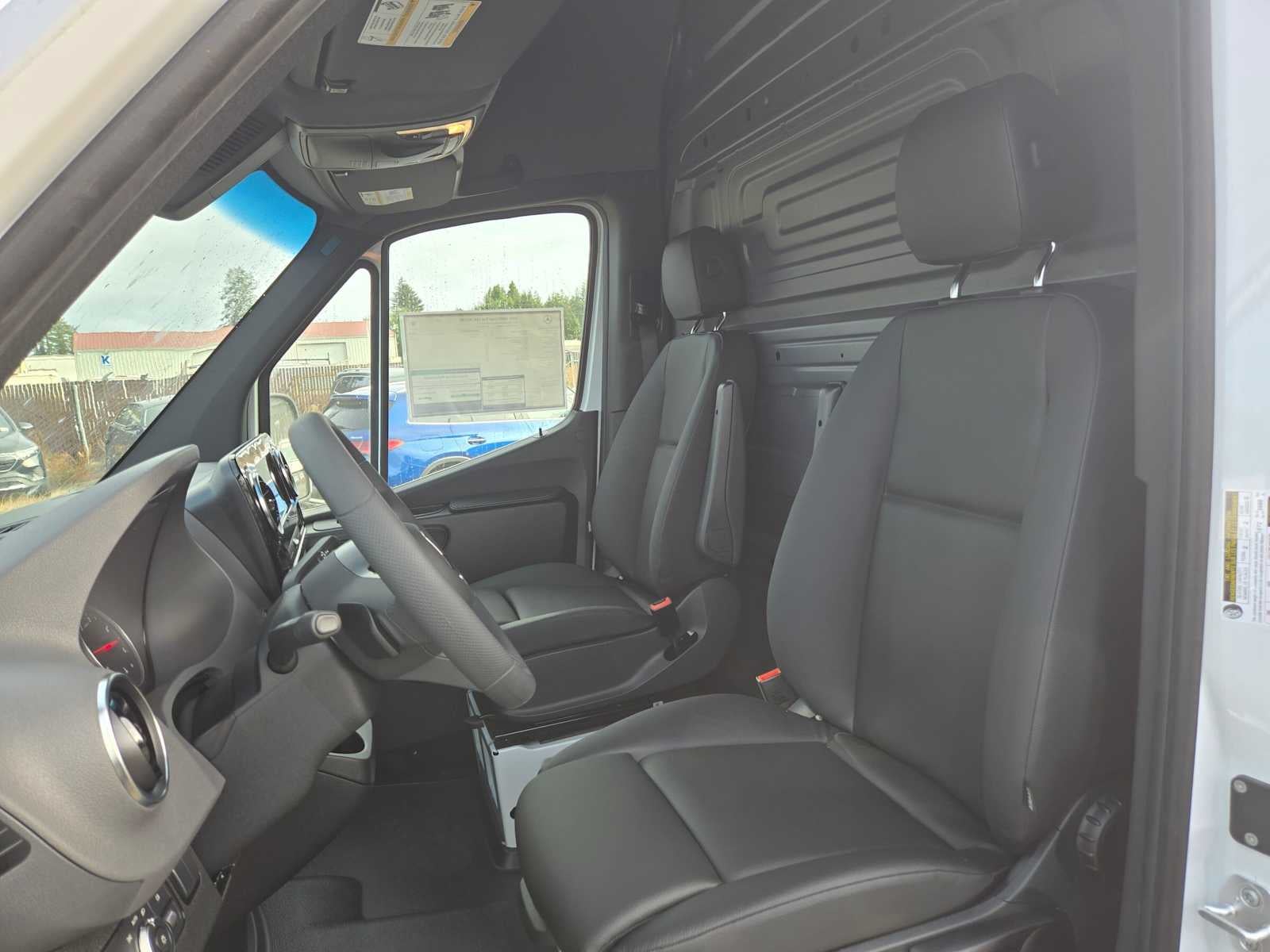 2026 Mercedes-Benz Sprinter Cargo 2500 Standard Roof I4 Diesel 144 RWD