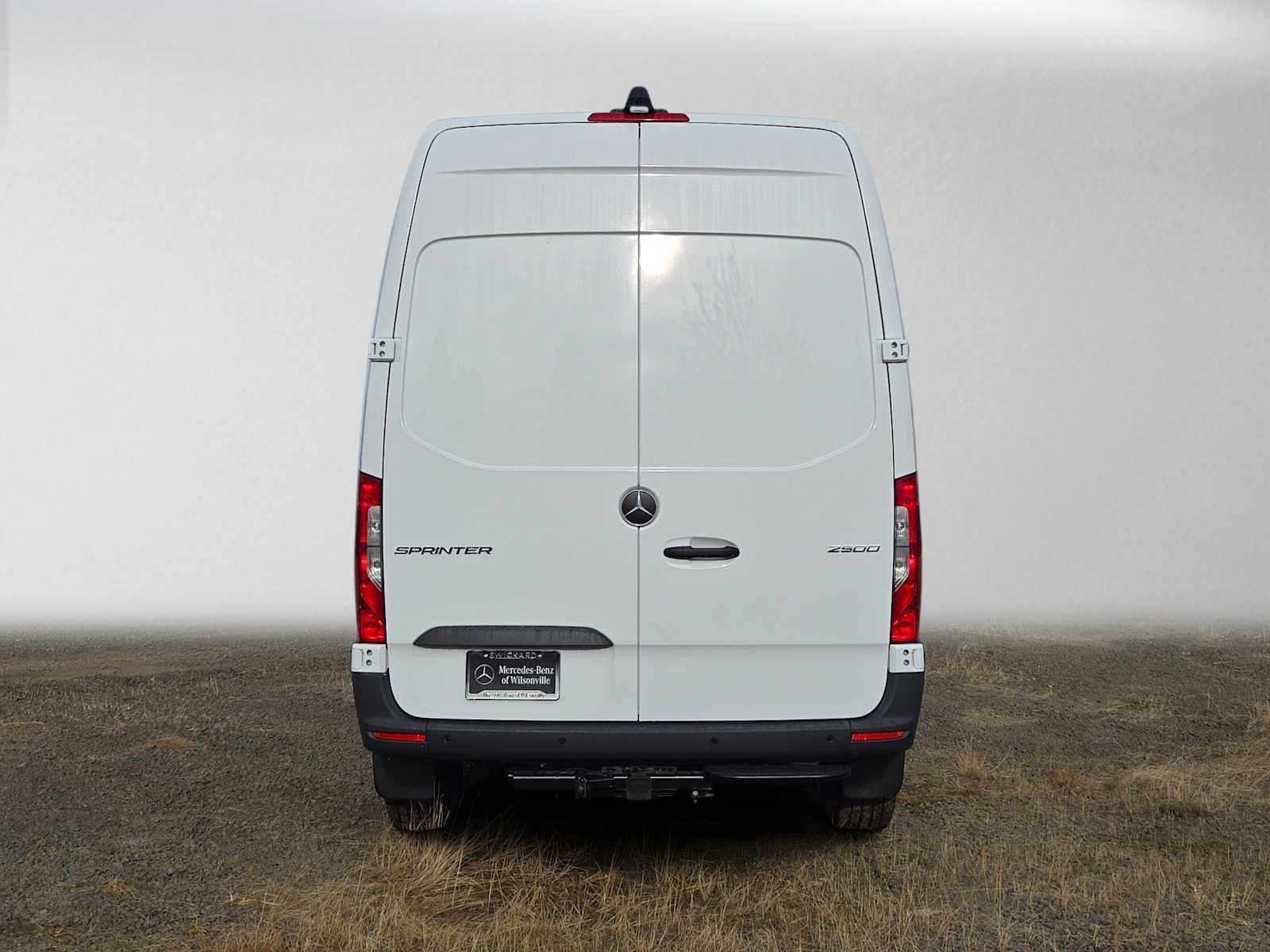 2026 Mercedes-Benz Sprinter Cargo 2500 Standard Roof I4 Diesel 144 RWD
