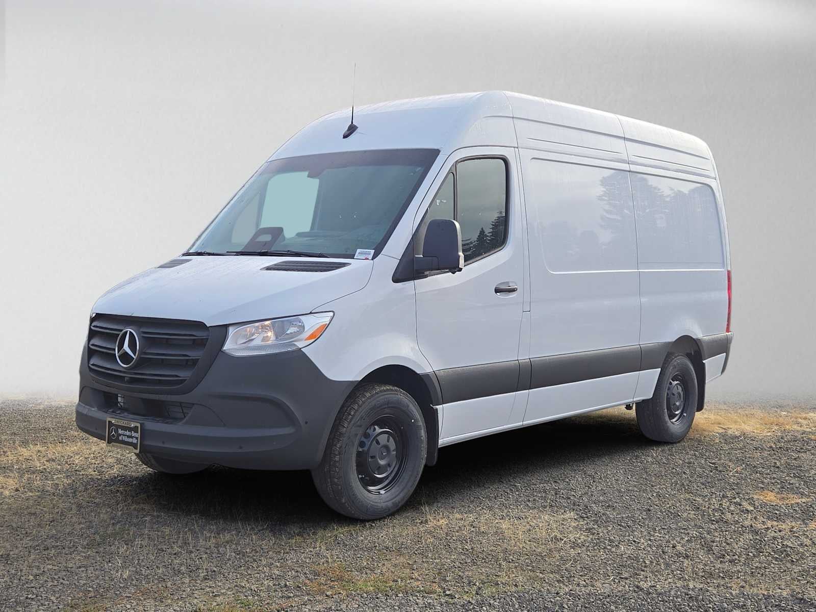 2026 Mercedes-Benz Sprinter Cargo 2500 Standard Roof I4 Diesel 144 RWD