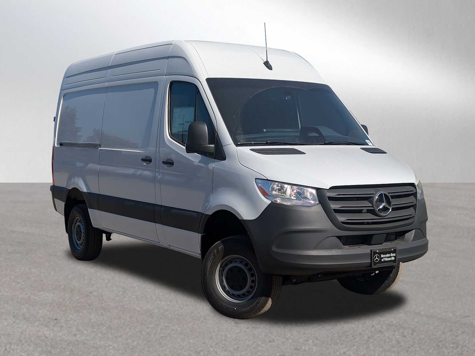 2025 Mercedes-Benz Sprinter Cargo Van 2500 Standard Roof I4 Diesel 144" RWD