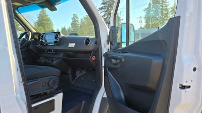 2025 Mercedes-Benz Sprinter Cargo Van 2500 Standard Roof I4 Diesel 144" RWD