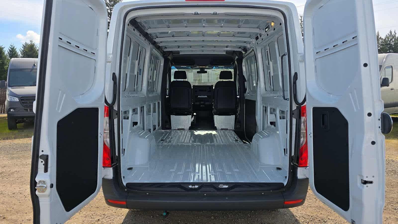 2025 Mercedes-Benz Sprinter Cargo Van 2500 Standard Roof I4 Diesel 144 RWD