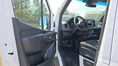 2025 Mercedes-Benz Sprinter Cargo Van 2500 Standard Roof I4 Diesel 144 RWD