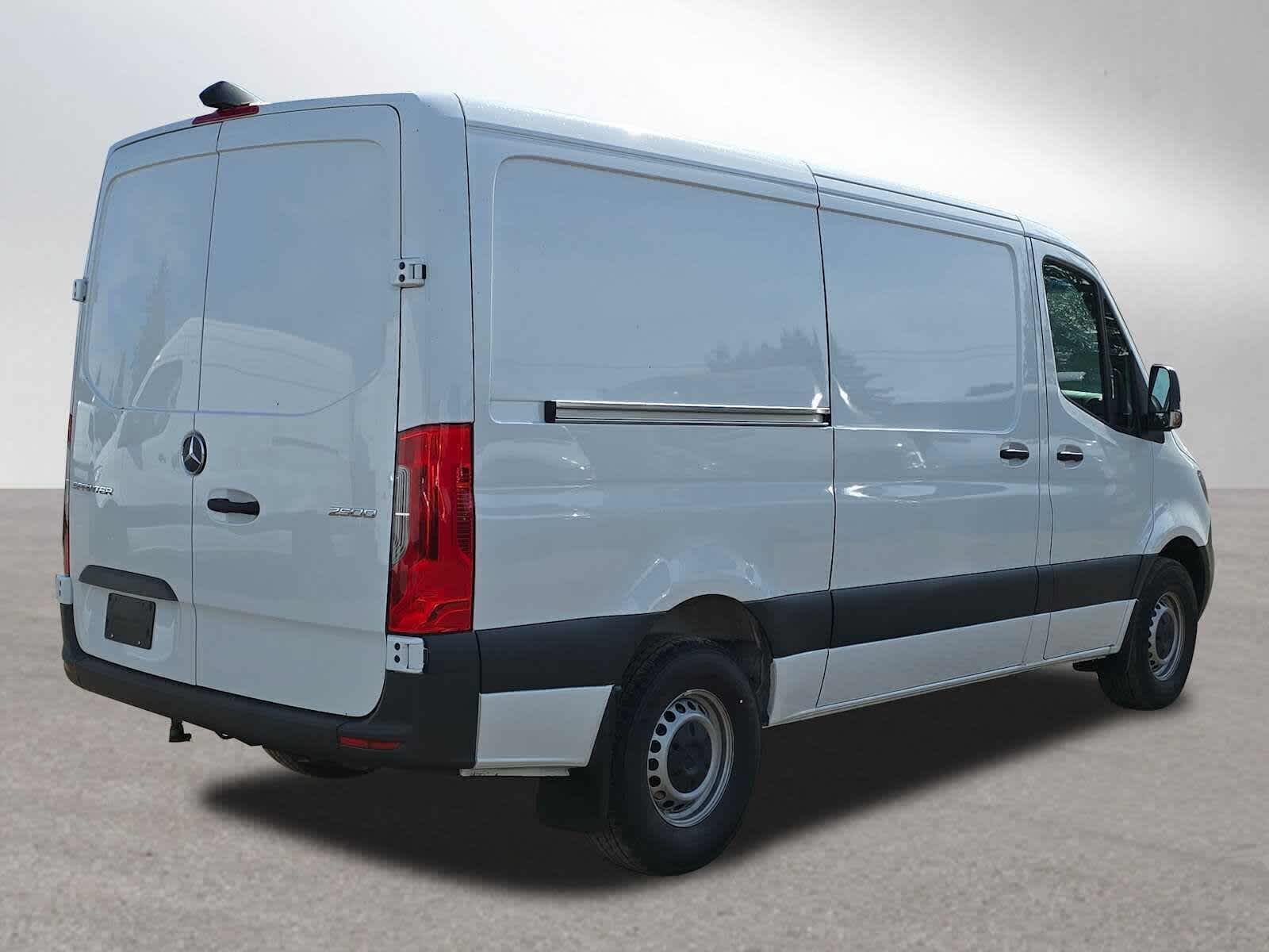 2025 Mercedes-Benz Sprinter Cargo Van 2500 Standard Roof I4 Diesel 144 RWD