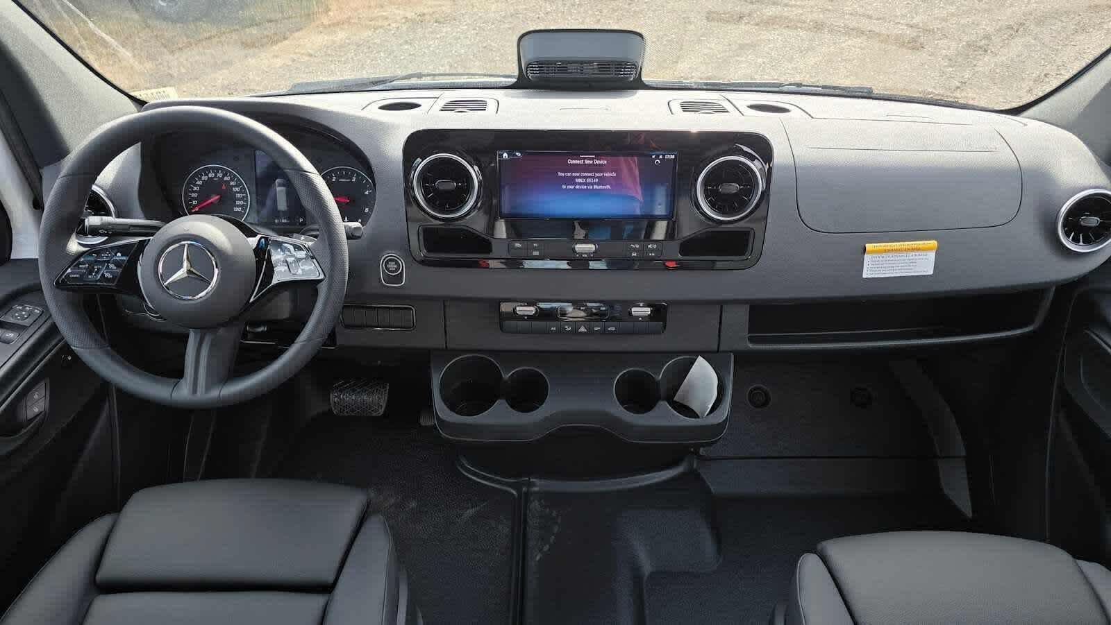 2026 Mercedes-Benz Sprinter 2500 Standard Roof I4 Diesel 144 RWD