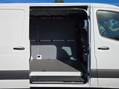 2026 Mercedes-Benz Sprinter Cargo 2500 Standard Roof I4 Diesel 144 RWD