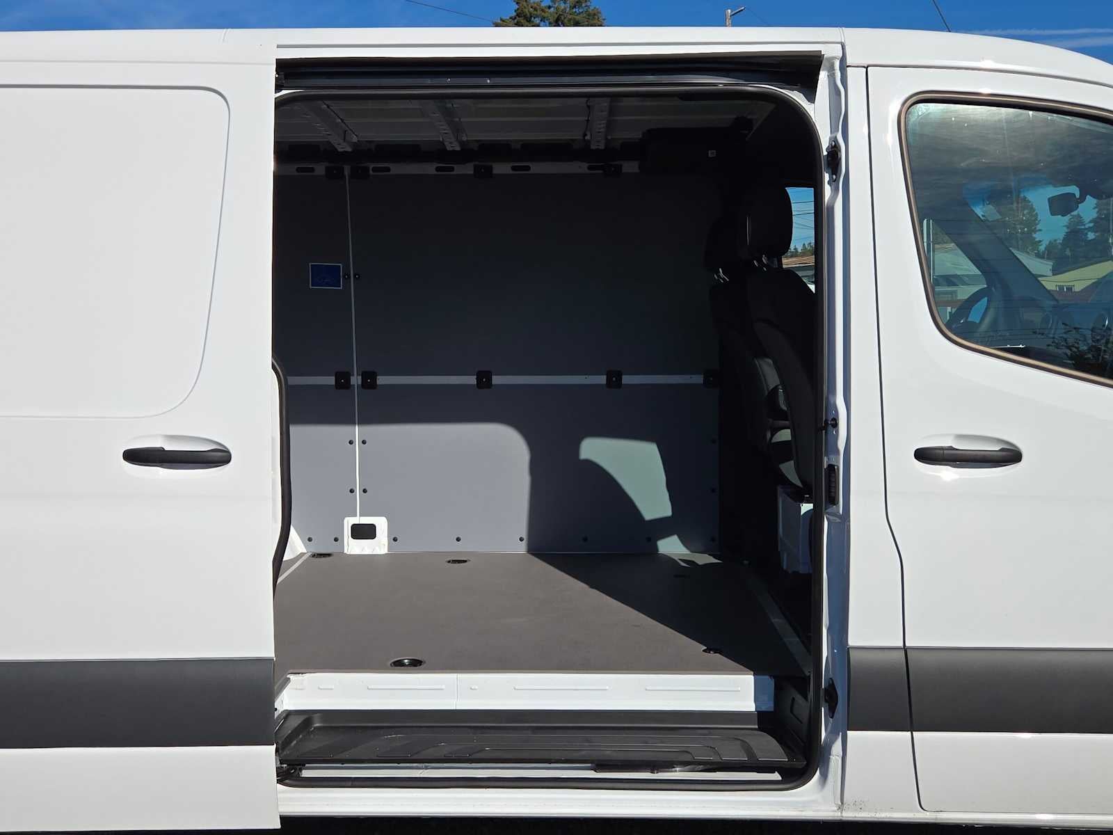 2026 Mercedes-Benz Sprinter Cargo 2500 Standard Roof I4 Diesel 144 RWD