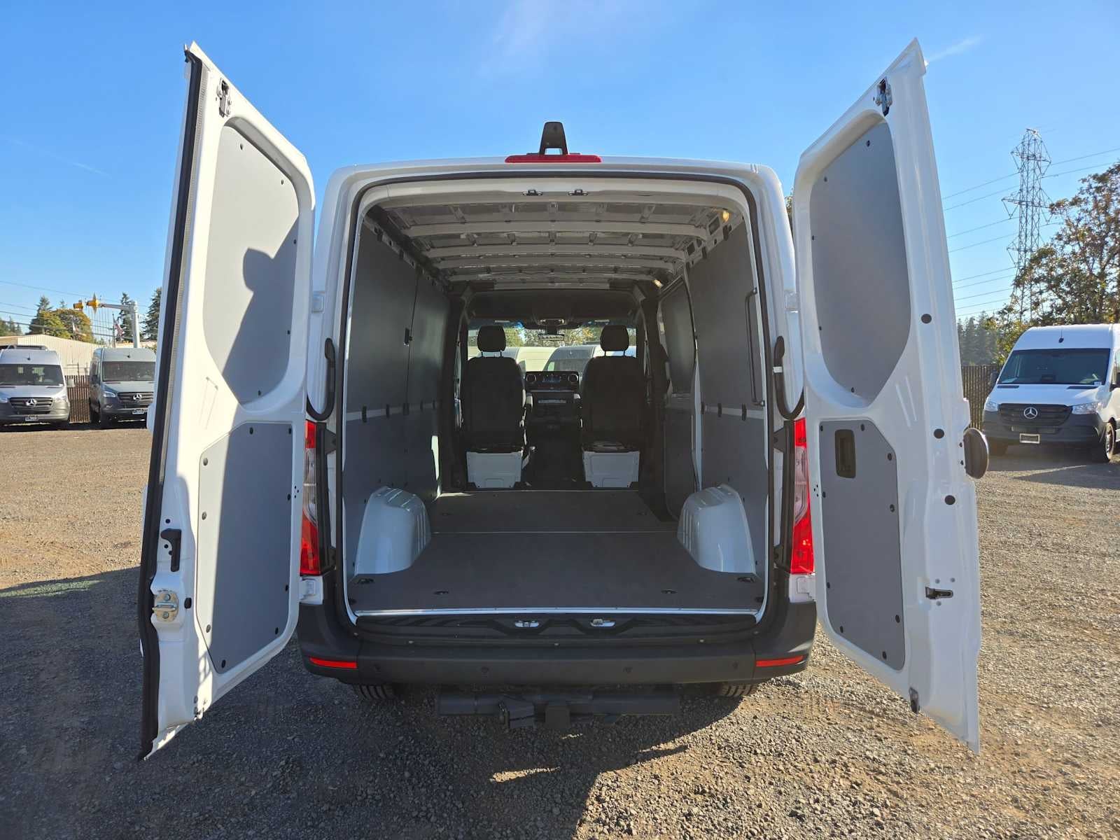 2026 Mercedes-Benz Sprinter Cargo 2500 Standard Roof I4 Diesel 144 RWD