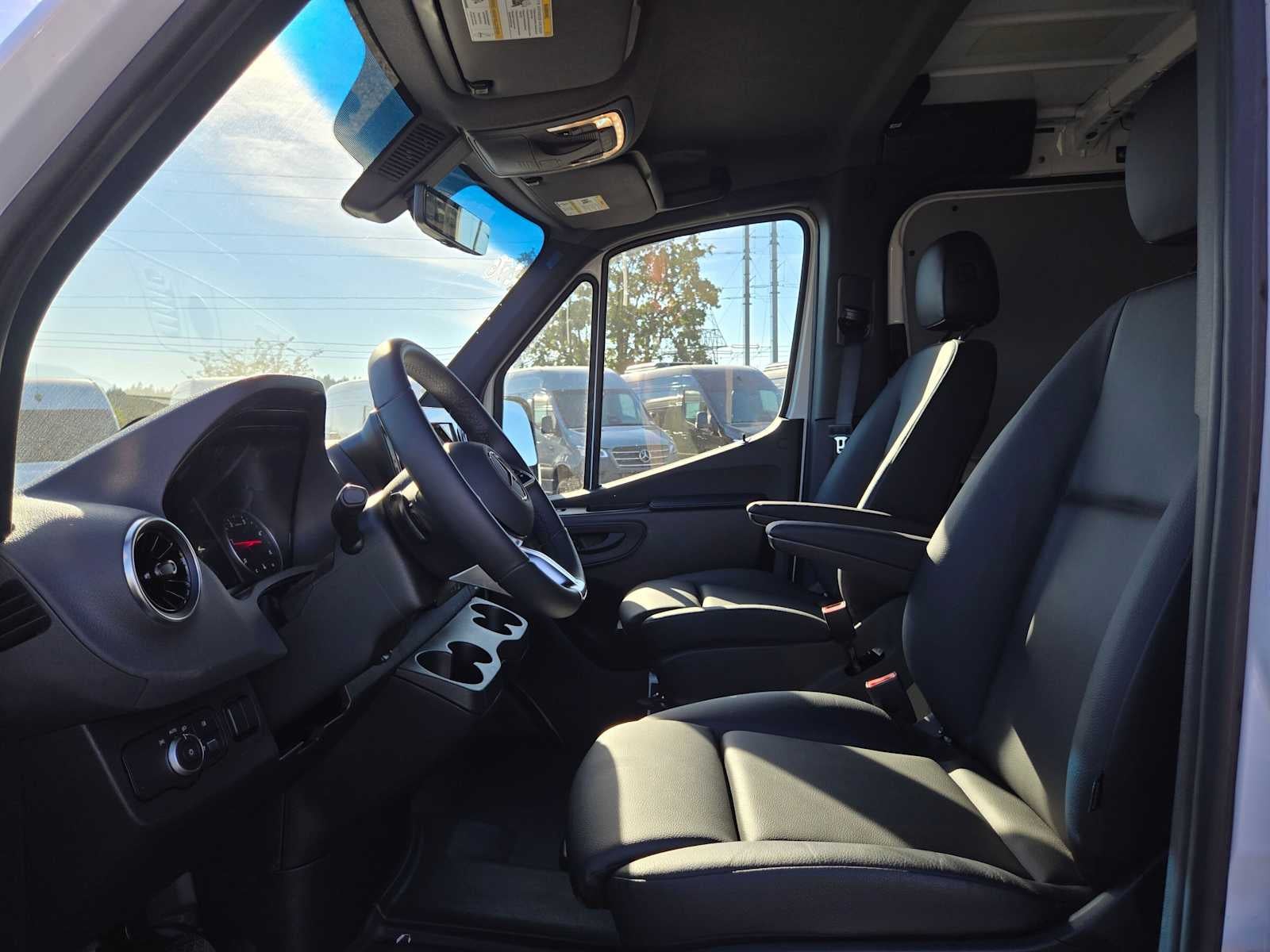 2026 Mercedes-Benz Sprinter Cargo 2500 Standard Roof I4 Diesel 144 RWD